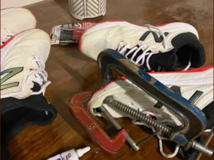 Cricketer shares the picture of old shoes and demands sponsorship, Puma company will give sponsorship to Ryan Burl क्रिकेटर ने पुराने जूतों की तस्वीर शेयर कर बताई कहानी, रेयान बर्ल को अब प्यूमा कंपनी देगी स्पॉन्सरशिप