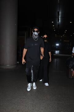 एयरपोर्ट पर एक पल के लिए भी Ranveer Singh ने नहीं छोड़ा Deepika Padukone का हाथ, कुछ इस अंदाज में हुए स्पॉट