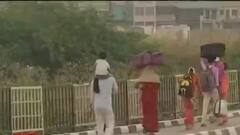 ২৫০ কিলোমিটার পথ হেঁটেই পার করার চেষ্টা ২২ জন শ্রমিকের, সাহায্যে এগিয়ে এল পুলিশ