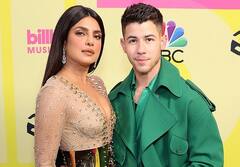 Billboard Music Awards 2021: ਪ੍ਰਿੰਯਕਾ ਚੋਪੜਾ ਨੇ ਲੁੱਟਿਆ ਐਵਾਰਡ ਸ਼ੋਅ ਦਾ ਸਾਰਾ ਫੋਕਸ, ਨਿੱਕ ਜੋਨਸ ਨਾਲ ਤਸਵੀਰਾਂ ਆਈਆਂ ਸਾਹਮਣੇ