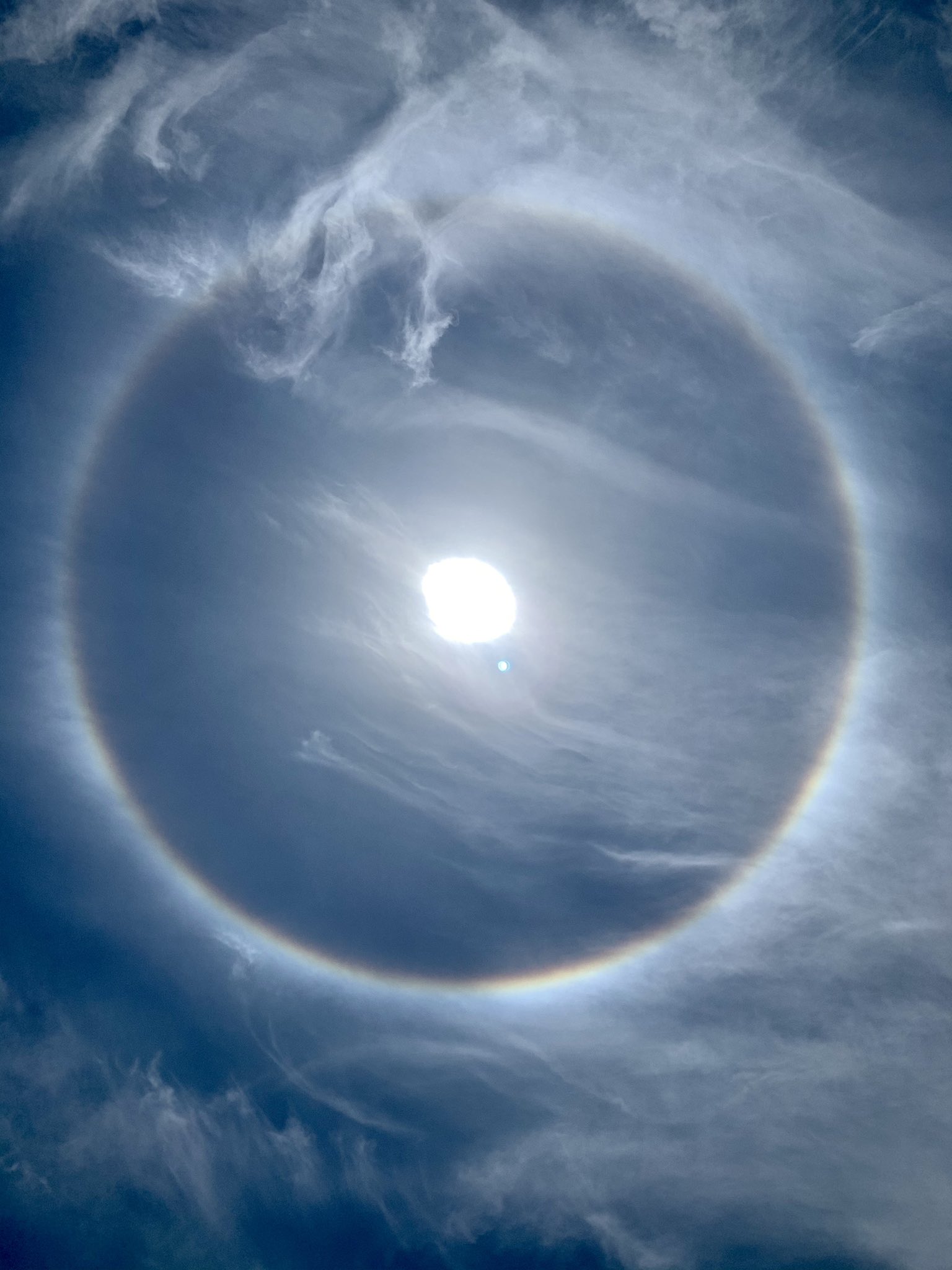 Sun Halo Unique Scenes Witnessed By Bengaluru Today Photo Viral What Is Sun  Halo