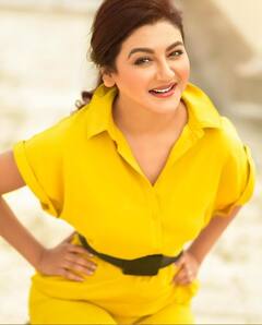 Jaya Ahsan Pics: জয়ার 'মেজেন্ডা বাগানবিলাস', লিখলেন কবিতাও