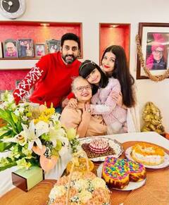 ਲੌਕਡਾਊਨ 'ਚ ਐਸ਼ਵਰਿਆ ਰਾਏ ਨੇ ਇਸ ਤਰ੍ਹਾਂ ਮਨਾਇਆ ਆਪਣੀ ਮਾਂ ਦਾ ਜਨਮ ਦਿਨ