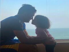 கண்ணான கண்ணே.. கண்ணான கண்ணே..  மகளுடன் மகிழ்ந்த தோனி!