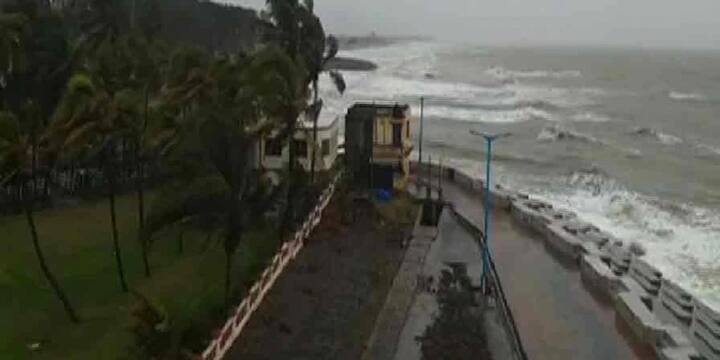 উত্তর ও দক্ষিণ ২৪ পরগনায় উপকূলবর্তী এলাকায় গতিবেগ থাকতে পারে ৯০-১০০ কিলোমিটার/ঘণ্টায়। সর্বোচ্চ ১২০ কিলোমিটার/ঘণ্টায়।