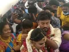 कोविड-19 नियमों का उल्लंघन करते हुए प्लेन में की शादी, DGCA ने एक्शन लेकर चालक दल को ड्यूटी से हटाया