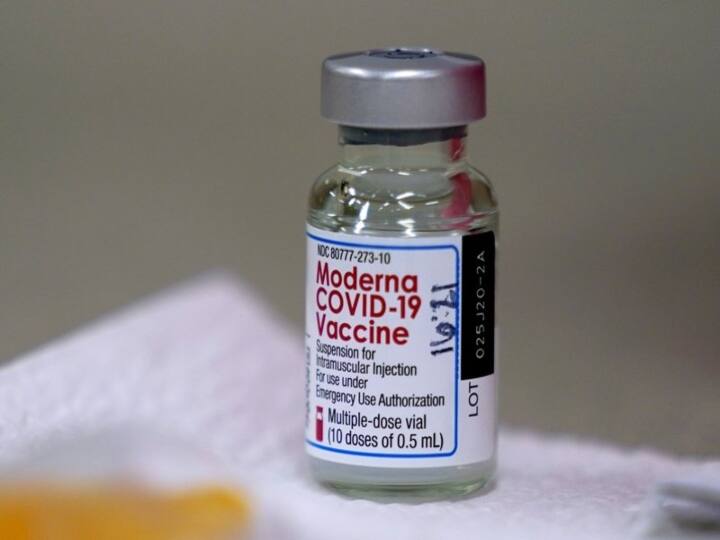 Moderna says its Covid-19 vaccine found safe, effective for 12 -17year-olds, will apply for approval मॉडर्ना ने अपनी कोविड वैक्सीन को 12 से 17 साल के बच्चों के लिए प्रभावी बताया, मंजूरी के लिए करेगी अप्लाई