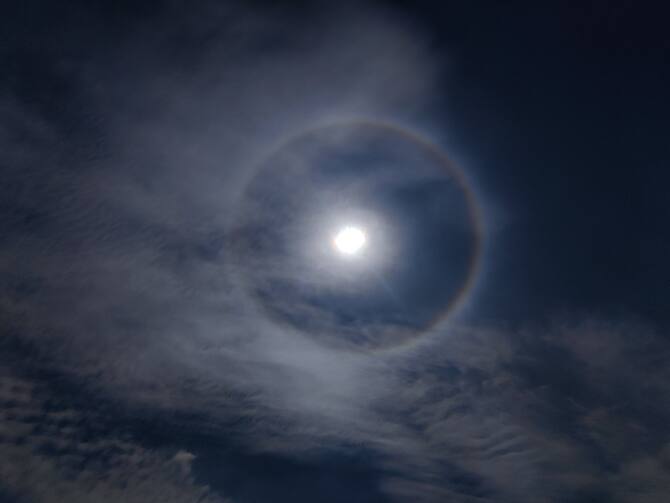 Sun Halo Unique Scenes Witnessed By Bengaluru Today Photo Viral What Is Sun  Halo