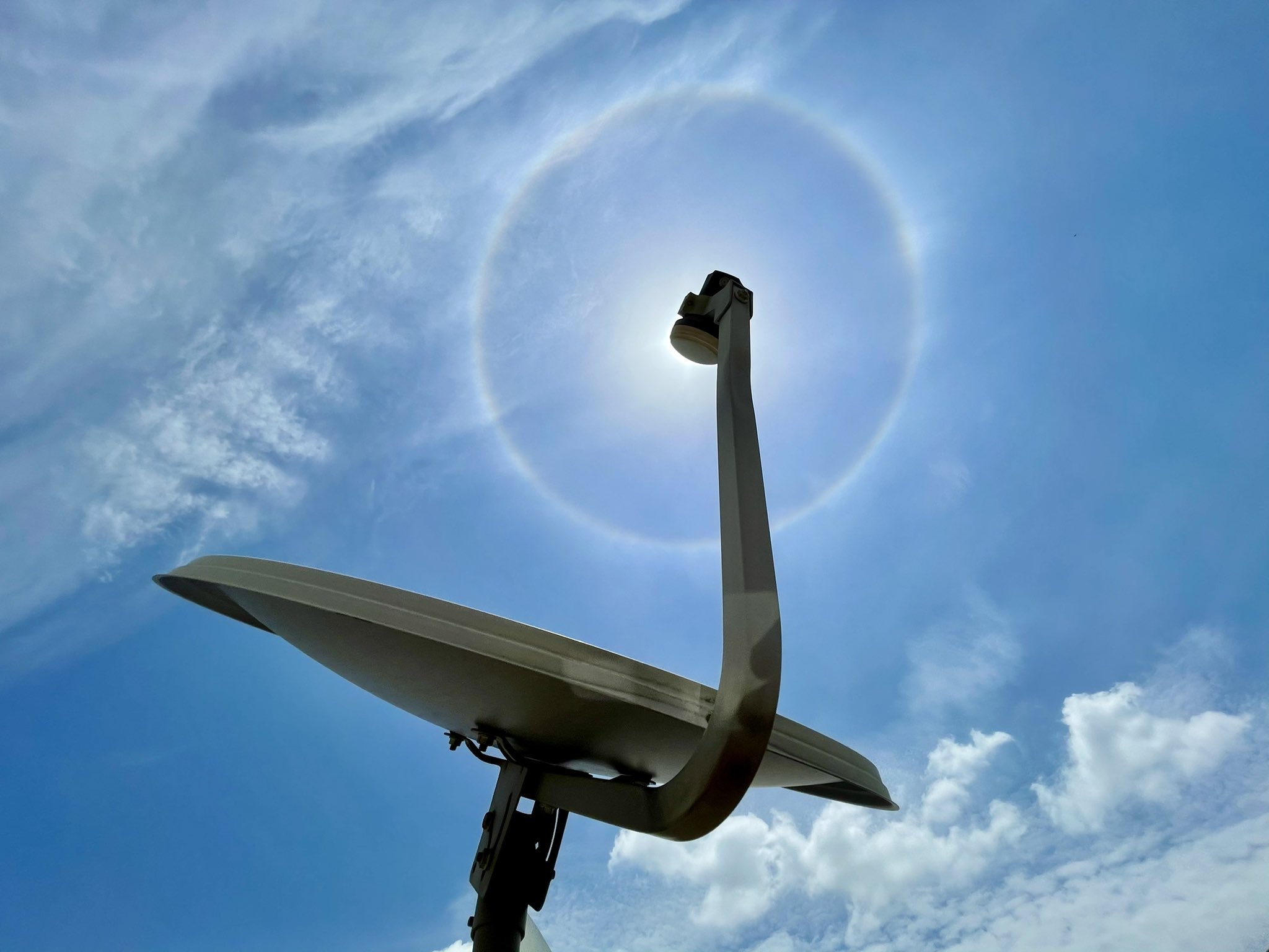 Sun Halo Unique Scenes Witnessed By Bengaluru Today Photo Viral What Is Sun  Halo