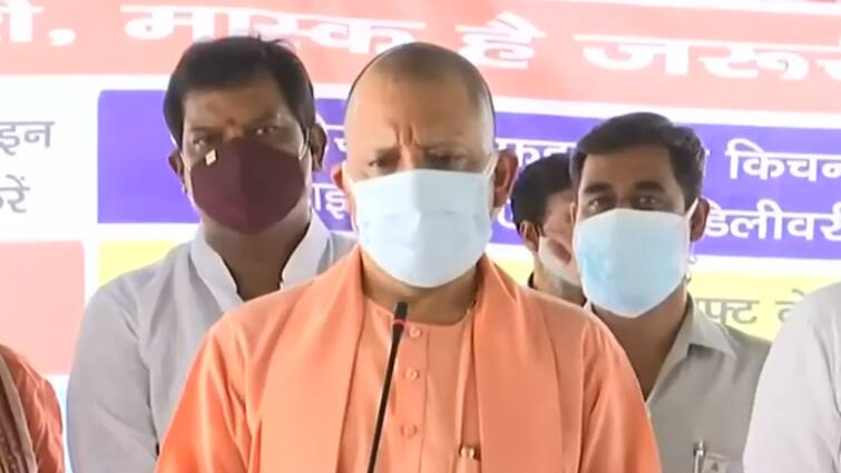 CM Yogi Aditya Nath Said Recovery rate 94 percent in Uttar Pradesh मुख्यमंत्री योगी आदित्यनाथ बोले - यूपी में रिकवरी रेट 94 फीसदी, तीसरी लहर से निपटने की तैयारियां तेज