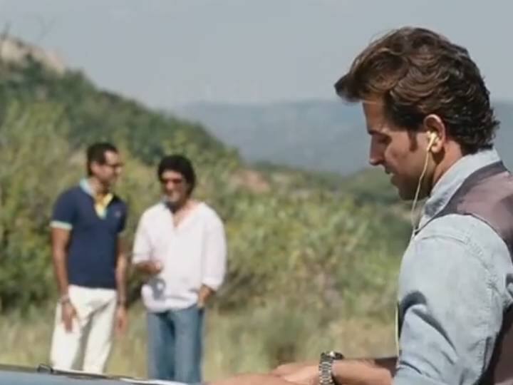 'जिंदगी ना मिलेगी दोबारा' फिल्म के दौरान अभय देओल और फरहान अख्तर मरते-मरते बचे थे, ऋतिक रोशन से हुआ था ये हादसा, देखें वीडियो Hrithik Roshan almost killed Abhay Deol Farhan Akhtar during shooting Zindagi Na Milegi Dobara 'जिंदगी ना मिलेगी दोबारा' फिल्म के दौरान अभय देओल और फरहान अख्तर मरते-मरते बचे थे, ऋतिक रोशन से हुआ था ये हादसा, देखें वीडियो