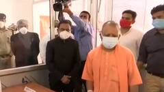 Gonda पहुंचे CM Yogi, Covid Command Centre का कर रहे निरीक्षण