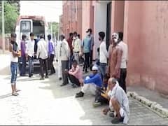 Kaushambi: गंगा स्नान के लिये जा रहे श्रद्धालुओं  से भरी पिकअप पलटी, 19 घायल, दो की हालत गंभीर