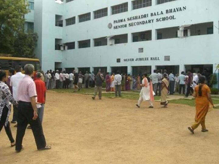 Chennai PSBB Faculty Students Complain alleged Sexual harassment PSBB Issue | ’வகுப்புகளுக்கு அரை நிர்வாணம்..’ ராத்திரியில் வீடியோ கால்..!’ – பத்ம சேஷாத்ரி பள்ளி ஆசிரியர் மீது பாலியல் புகார்..