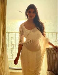 'ਗੰਦੀ ਬਾਤ 2' ਫੇਮ ਅਨਵੇਸ਼ੀ ਜੈਨ ਦਾ ਸਾੜੀ 'ਚ ਹੌਟ ਅਵਤਾਰ ਹੋ ਰਿਹਾ ਵਾਇਰਲ, ਵੇਖੋ ਇਹ ਖੂਬਸੂਰਤ ਤਸਵੀਰਾਂ