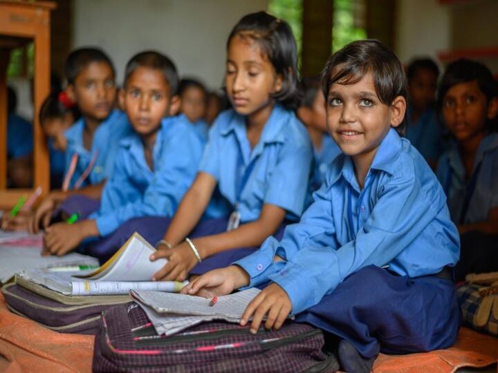 महाराष्ट्र में Covid के कारण अनाथ हुए बच्चों के लिए कक्षा 12 तक मुफ्त शिक्षा का प्रस्ताव