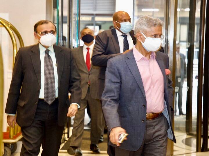 External Affairs Minister Dr S Jaishankar arrives in New York विदेश मंत्री एस जयशंकर पांच दिवसीय यात्रा पर अमेरिका पहुंचे, वैक्सीन की किल्लत पर करेंगे चर्चा