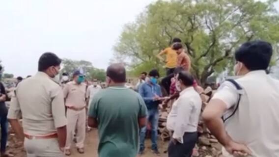 लोगों में क्यों है वैक्सीन को लेकर भ्रम ? वैक्सीन से बचने के लिए नदी में कूदे लोग | Ghanti Bajao