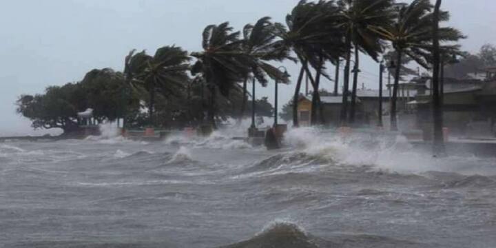 ২৬ তারিখ প্রথম দিকে গতিবেগ বেড়ে হবে ৬০-৭০ কিলোমিটার প্রতি ঘণ্টায় এবং সর্বোচ্চ ৮০ কিলোমিটার। এরপর সকালে পশ্চিমবঙ্গ ও ওড়িশার উপকূলে ঘূর্ণিঝড়ের গতিবেগ আরও বেড়ে হবে প্রতি ঘণ্টায় ৯০-১০০ কিলোমিটার। সর্বোচ্চ ১১০ কিলোমিটার।