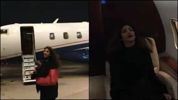 এই প্রাইভেট জেটের অন্দর খুবই বিলাসবহুল, এক কথায় বলতে গেলে স্টুডিও অ্যাপার্টমেন্টের মতো।