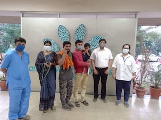 पीपीई किट घालून आईची डॉक्टरांना साथ, मल्टी ऑर्गन फेल्युअर झालेल्या कोरोनाबाधित बाळाला जीवदान