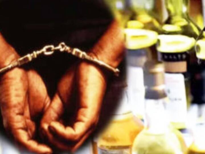 बिहारः मुंगेर में शराब की तस्करी के बड़े नेटवर्क का भंडाफोड़, नकद समेत बाइक भी जब्त