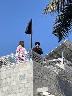 Breaking : Navjot sidhu ਆਏ ਕਿਸਾਨਾਂ ਦੇ ਹੱਕ 'ਚ ਲਹਿਰਾਇਆ ਘਰ 'ਤੇ ਕਾਲਾ ਝੰਡਾ | Navjot Sidhu