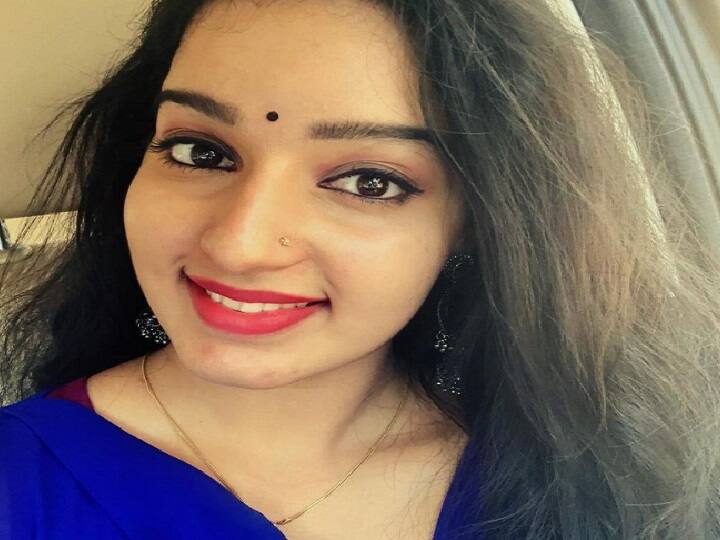 இன்ஸ்டாவில் ஆக்டீவாக இருக்கும் மாளவிகா மேனன் அவ்வப்போது தனது புகைப்படங்களை பதிவேற்றுவார்