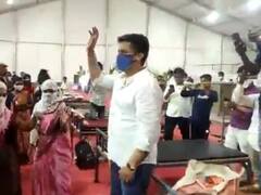 Video : कोरोना रुग्णांसोबत रोहित पवारांनी धरला 'झिंगाट'वर ठेका