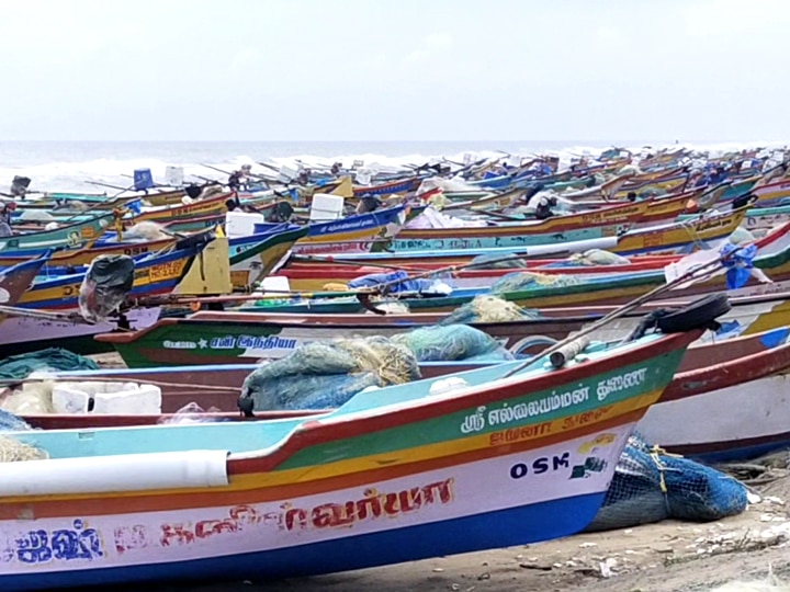 Yaas Cyclone | யாஸ் புயல் காரணமாக தமிழ்நாட்டில் 11 துறைமுகங்களில் 2-ஆம் எண் புயல் எச்சரிக்கை கூண்டு ஏற்றம்