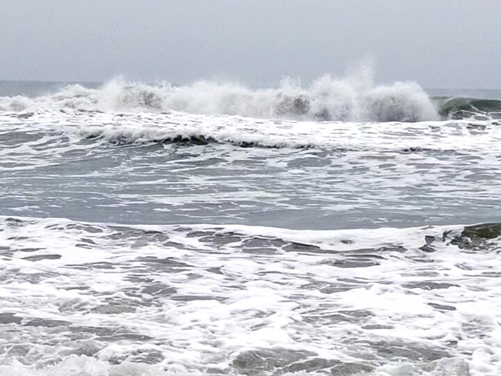 Yaas Cyclone | யாஸ் புயல் காரணமாக தமிழ்நாட்டில் 11 துறைமுகங்களில் 2-ஆம் எண் புயல் எச்சரிக்கை கூண்டு ஏற்றம்