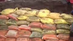 Yaas Cyclone Preparation: রেহাই দেয়নি বুলবুল, গ্রাম বাঁচাতে বালির বস্তা দিয়ে বাঁধ মেরামতির কাজে কালীস্থান গ্রামের বাসিন্দারা