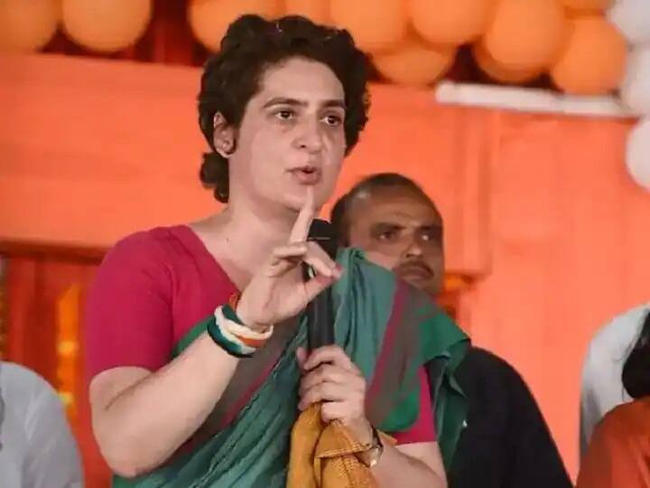 Remove GST on life-saving medicines, equipment used in COVID-19 fight says Priyanka Gandhi GST काउंसिल की बैठक से पहले प्रियंका की मांग- कोरोना के इलाज में इस्तेमाल हो रही दवाओं-उपकरणों से हटे टैक्स'