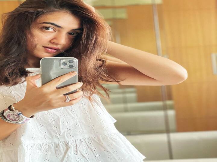 அவரது முதல் தயாரிப்பு முயற்சி 2018 ஆம் ஆண்டு வெளியான ‘வரதன்’