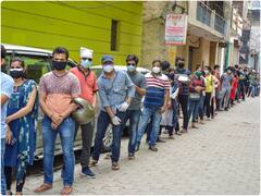 कोरोना के खिलाफ लड़ाई हुई कमजोर, वैक्सीन की कमी के चलते रोजाना के वैक्सीनेशन में 35% की कमी