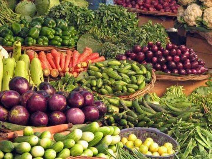 vegetables price list today 12th August 2022 vegetable rate today in chennai Vegetables Price List: வதங்கிய வரி கத்திரி... இமயமலையாய் இஞ்சி... இன்றைய காய்கறி விலை நிலவரம் இதோ..