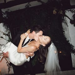 Ariana Grande First Wedding Pics: Singer Locks Lips With Hubby Dalton Gomez, Looks Stunning In Vera Wang Gown