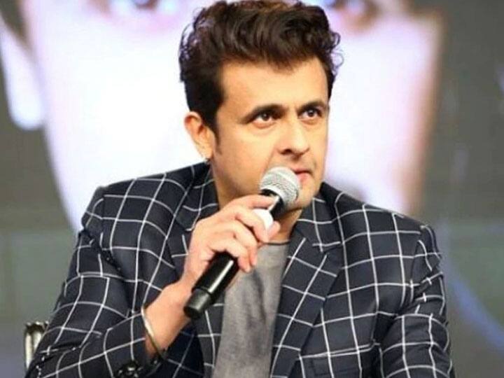 सोनू निगम ने रियलिटी शो के पीछे की सच्चाई को उजागर करते हुए कहा था, 'बहुत सारे शो हैं, जहां बजाए जाने वाले गाने डब किए जाते हैं. वो लड़खड़ाते हुए सीन को नहीं दिखाना चाहते हैं. वे इसे सही करके दिखाते हैं.' सोनू निगम ने शो के बारे में और भी बातें बताई थी.