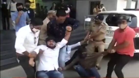 Rajkot:NSUIએ શા માટે કર્યા સૂત્રોચ્ચાર,નર્સિંગ સ્ટાફે કેમ કર્યો વિરોધ?,જુઓ વીડિયો