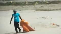 Ganga किनारे की कब्रों की पहचान का दुश्मन कौन ? क्यों हटाई विदाई की आखिरी निशानी ? | Baat To Chubhegi