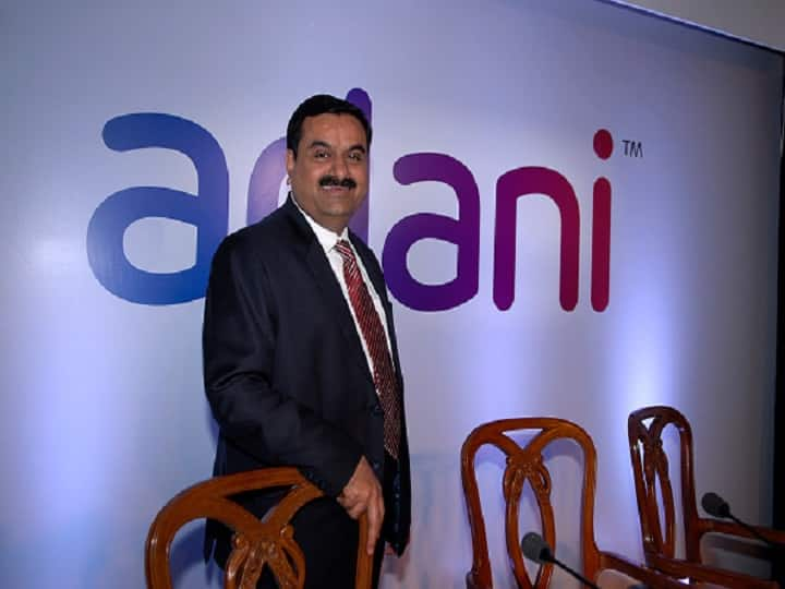 nsdl blocks 3 fpi which own shares worth rs 43500 crores of adani group companies, one lakh cr loss in market अदानी ग्रुपचे 43500 कोटींचे शेअर्स फ्रीज; मार्केट कॅपचे 1 लाख कोटींहून अधिक नुकसान