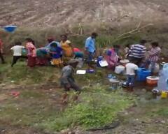 રાજ્યમાં આ જગ્યાએ તેલનું ટેન્કર પલટી જતાં લોકો ડોલ, ડબ્બા-બેડા લઈને તેલ લેવા ઉમટી પડ્યા, જુઓ તસવીરો