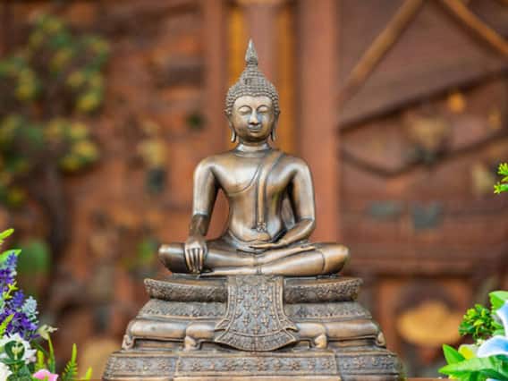 Buddha Purnima 2021: क्यों मनाते हैं बुद्ध जयंती? क्या है इसका इतिहास और महत्व जानिए Buddha Purnima 2021: क्यों मनाते हैं बुद्ध जयंती? क्या है इसका इतिहास और महत्व जानिए