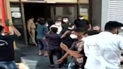 Jamnagar: સરકારી કોવિડ હોસ્પિટલમાં સફાઈકર્મીઓ વચ્ચે બબાલ,કોણ થયું ઈજાગ્રસ્ત?,જુઓ વીડિયો