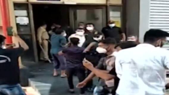 Jamnagar: સરકારી કોવિડ હોસ્પિટલમાં સફાઈકર્મીઓ વચ્ચે બબાલ,કોણ થયું ઈજાગ્રસ્ત?,જુઓ વીડિયો