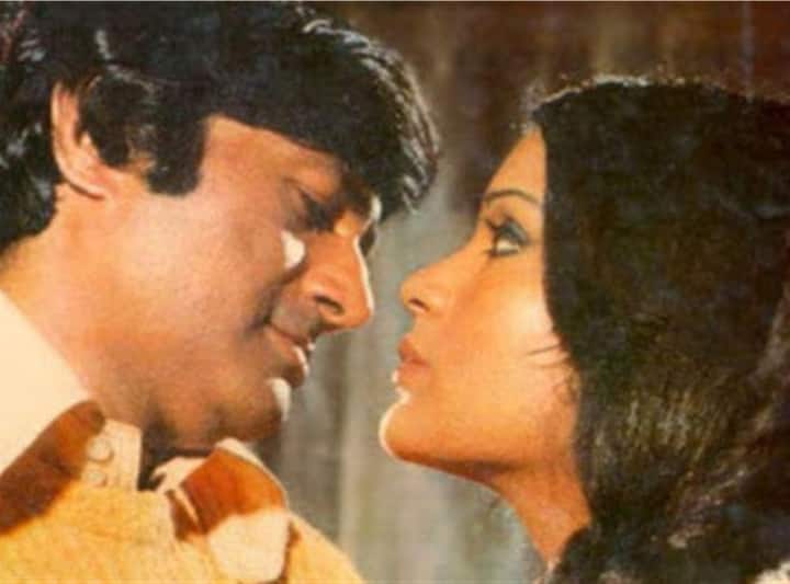 आपको बता दें कि उस समय ऐसी खबरें भी सामने आ रहीं थीं कि राज कपूर और जीनत के बीच नजदीकियां बढ़ रहीं हैं. बहरहाल, जब देव साहब ने खुद यह अपनी आंखों से देख लिया तो वो चुपचाप उस पार्टी से वापस चले आए.