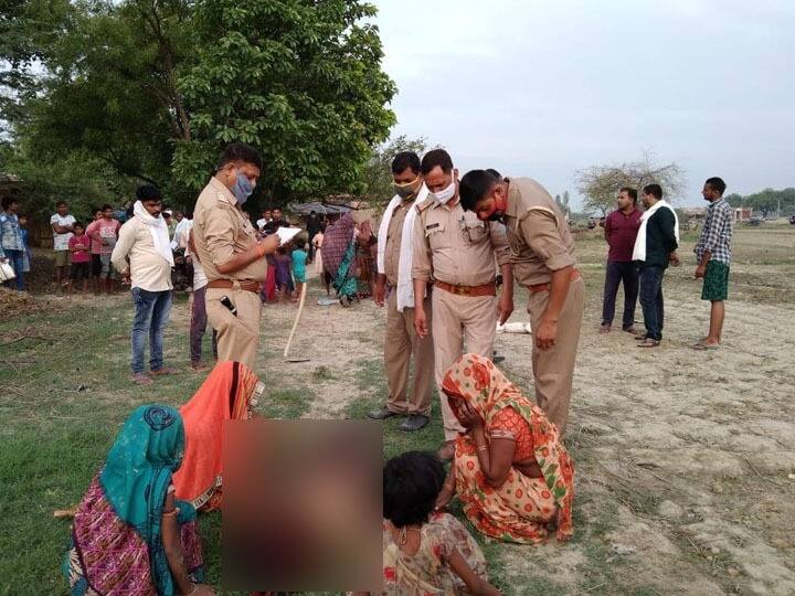 woman brutally murdered by her husband after mere dispute in Kaushambi ANN कौशांबी: मामूली विवाद के बाद पति ने फावड़े से काटकर पत्नी को मार डाला, आरोपी फरार