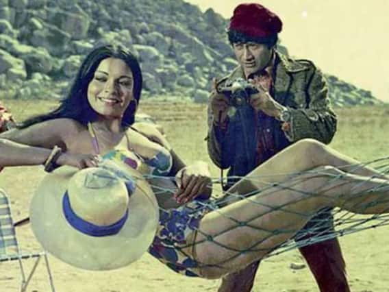 Zeenat Aman पर लट्टू थे Dev Anand, कहना चाहते थे दिल की बात लेकिन एक पार्टी में बिगड़ गया था खेल Zeenat Aman पर लट्टू थे Dev Anand, कहना चाहते थे दिल की बात लेकिन एक पार्टी में बिगड़ गया था खेल