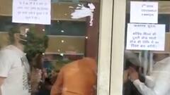 Bijnor में COVID जांच की टीम पर हमला, निगरानी समिति के सदस्यों ने भागकर बचाई जान | Khabrein Tabadtod