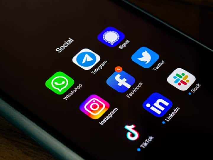 Social Media Privacy Rules: Govt Reaction To WhatsApp Lawsuit Social Media Ban Modi Govt Centre Responds To WhatsApp Lawsuit, Asks Social Media Cos To Report Status Of Compliance With New IT Rules